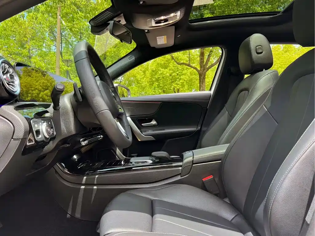 Mercedes-Benz A-Class 2023 — фото 11