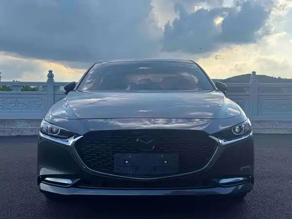 Mazda 3 Axela 2021