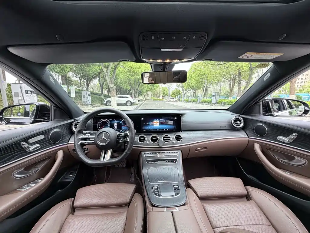 Mercedes-Benz E-Class 2022 — фото 10