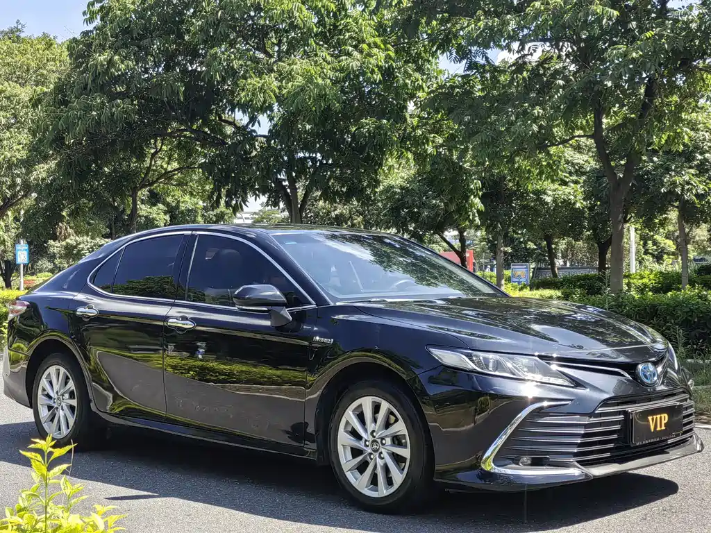 Toyota Camry 2021