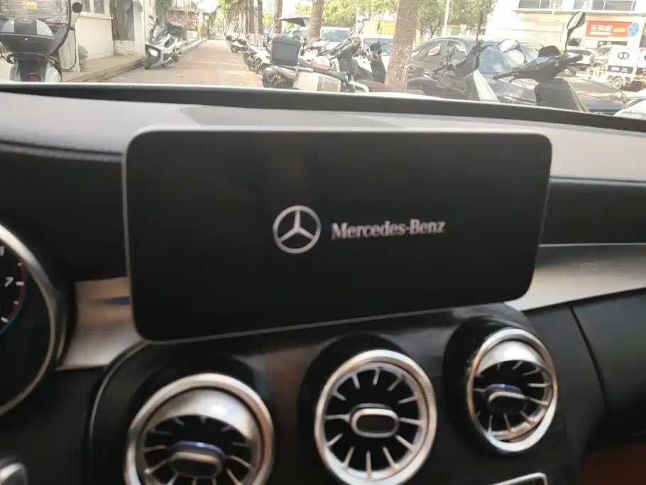 Mercedes-Benz C-Class 2019 — фото 13