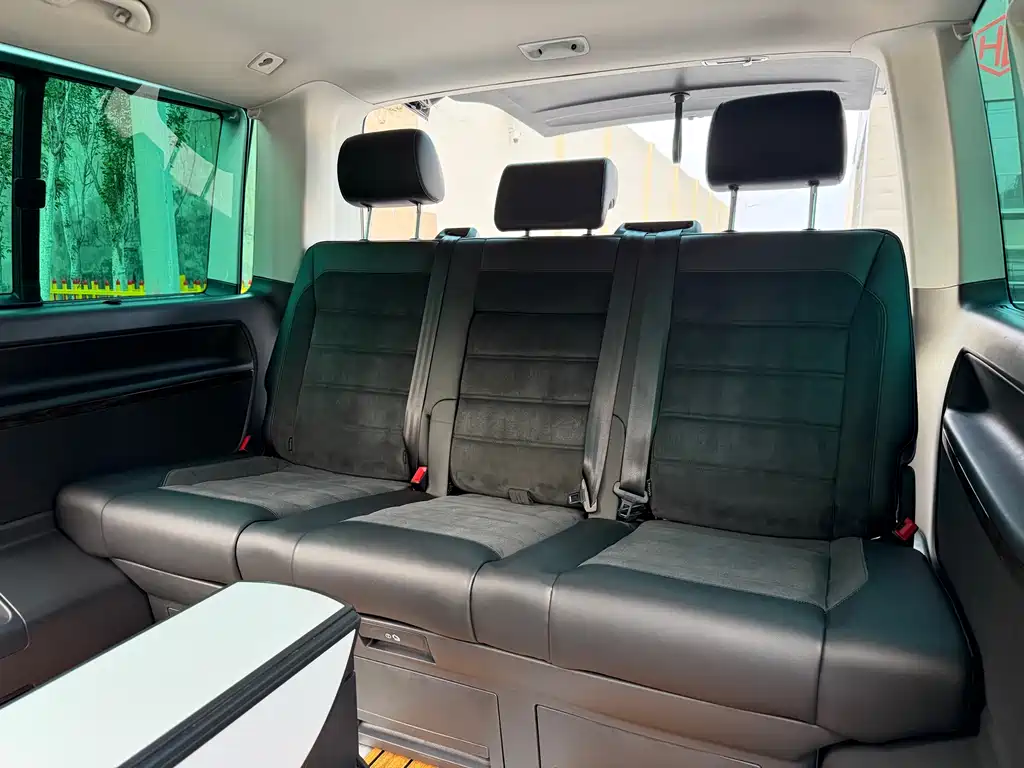 Volkswagen Multivan 2018 — фото 17