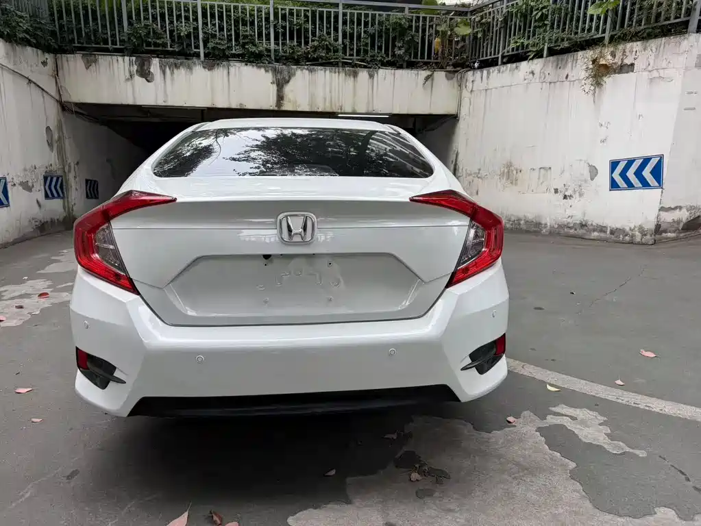 Honda Civic 2020 — фото 13