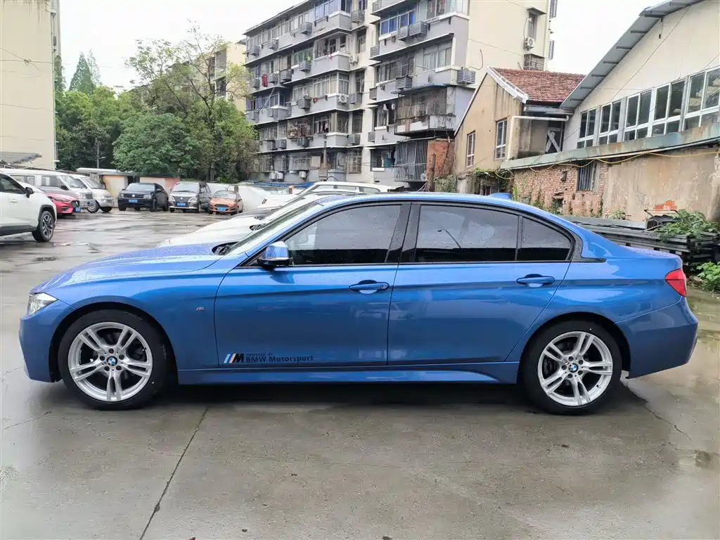 BMW 3 Series 2019 — фото 16