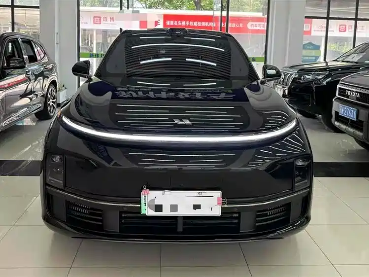 Li Auto Li L7 2025