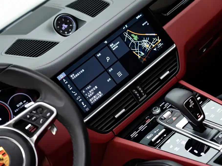 Porsche Cayenne 2019 — фото 12