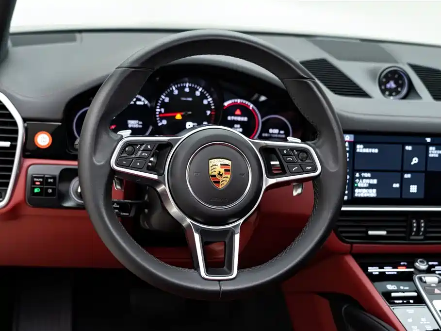 Porsche Cayenne 2019 — фото 11