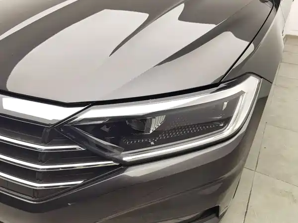 Volkswagen Sagitar 2020