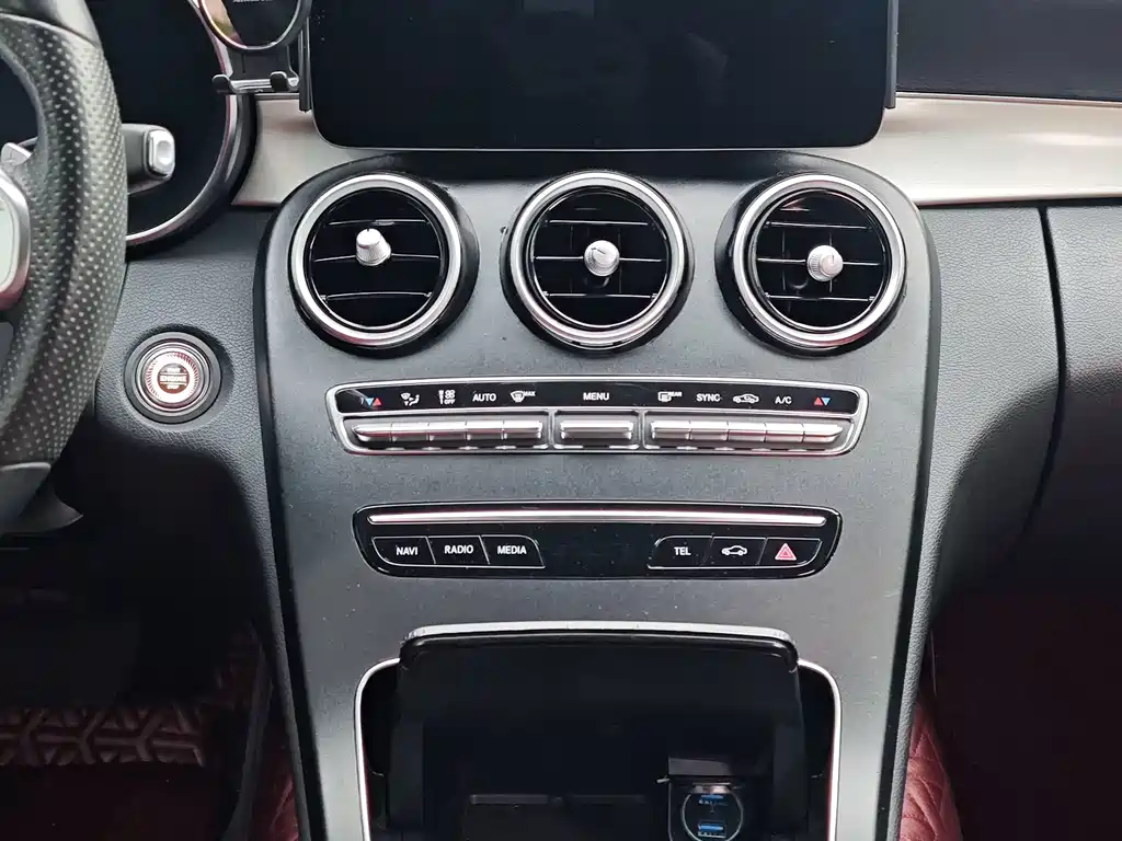 Mercedes-Benz C-Class 2020 — фото 17