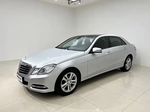 Mercedes-Benz E-Class 2010