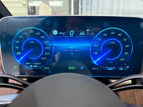 Mercedes-Benz EQE 2025