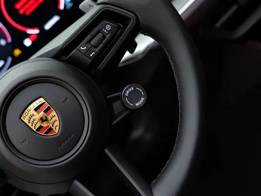 Porsche Cayenne 2024 — фото 19