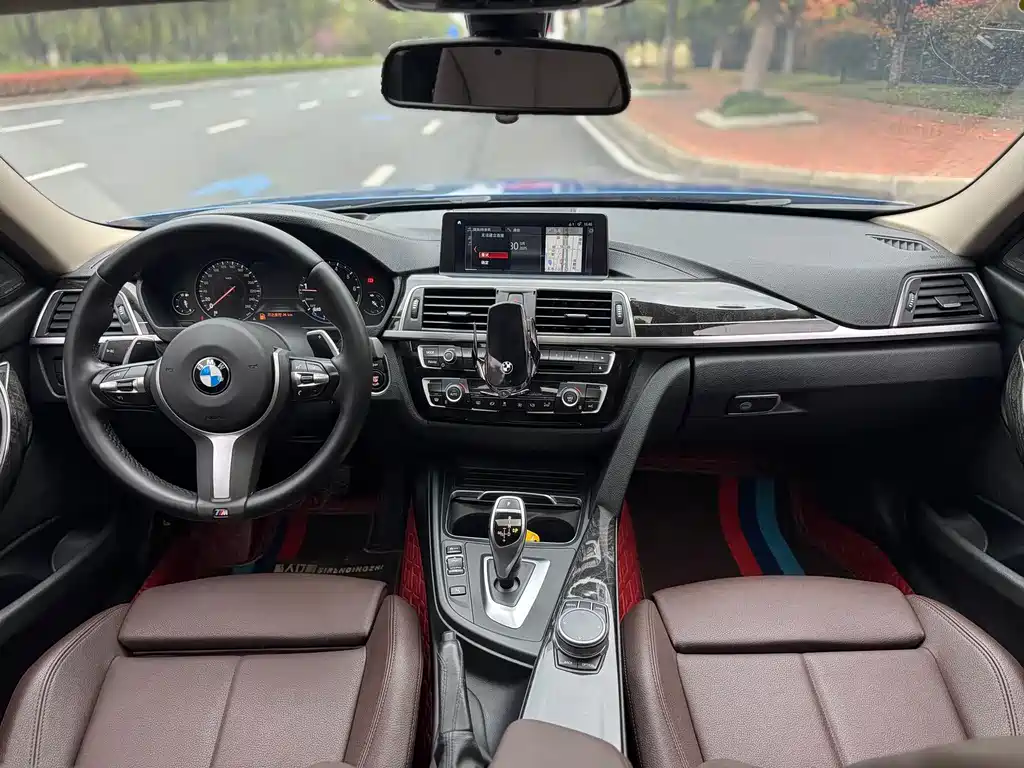BMW 3 Series 2019 — фото 4
