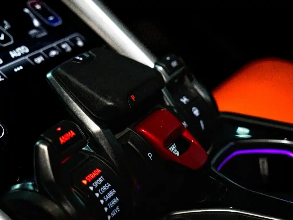 Lamborghini Urus 2019 — фото 12