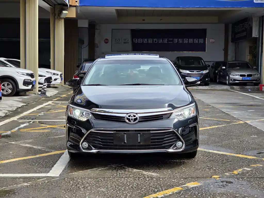 Toyota Camry 2016 — фото 20