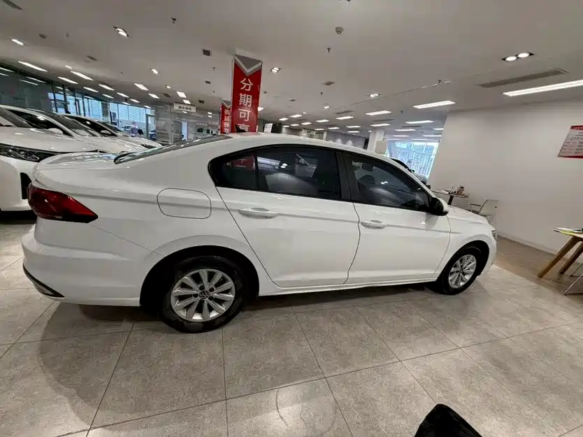 Volkswagen Bora 2024