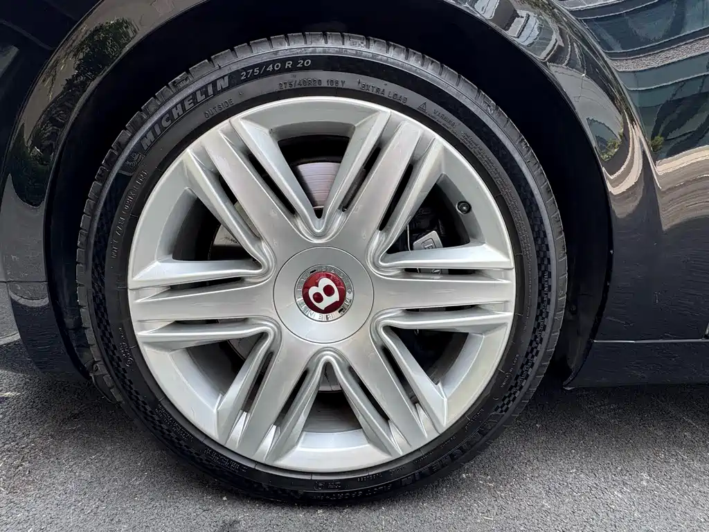 Bentley Flying Spur 2019 — фото 16