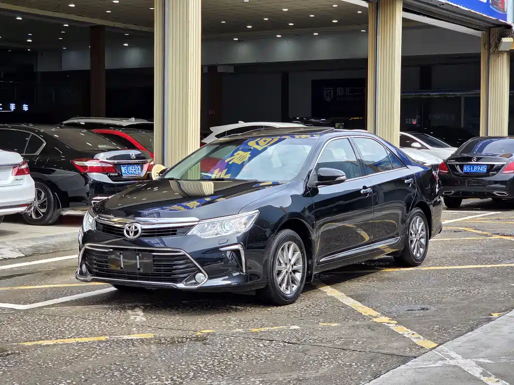 Toyota Camry 2016 — фото 18