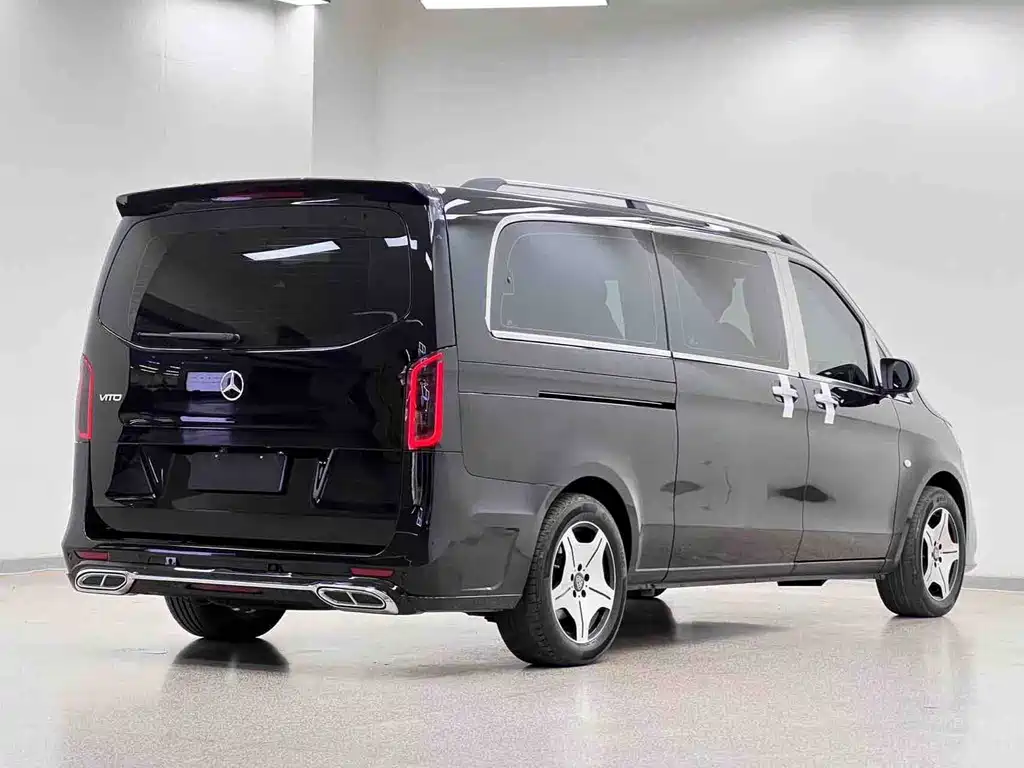 Mercedes-Benz Vito 2024 — фото 32