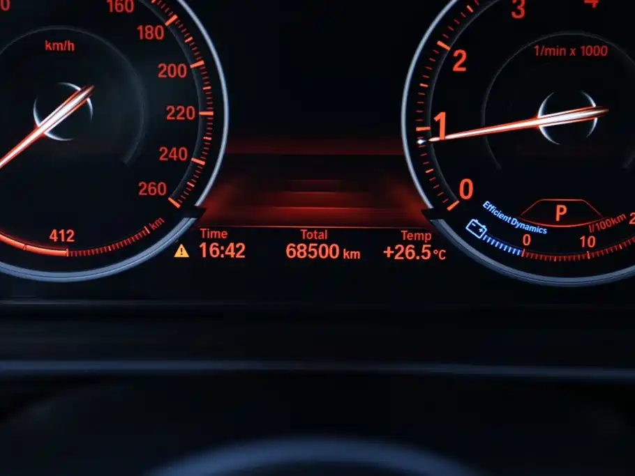 BMW 5 Series 2017 — фото 14