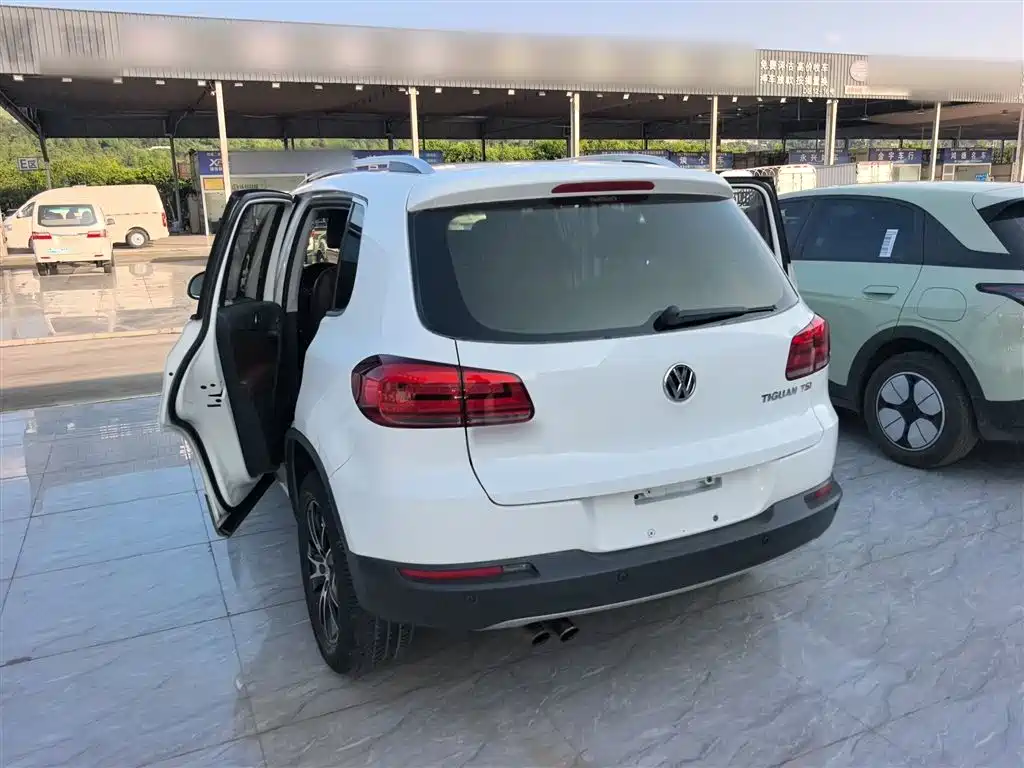 Volkswagen Tiguan 2015 — фото 13