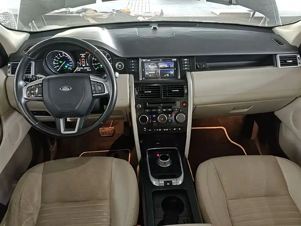 Land Rover Discovery Sport 2015 — фото 10