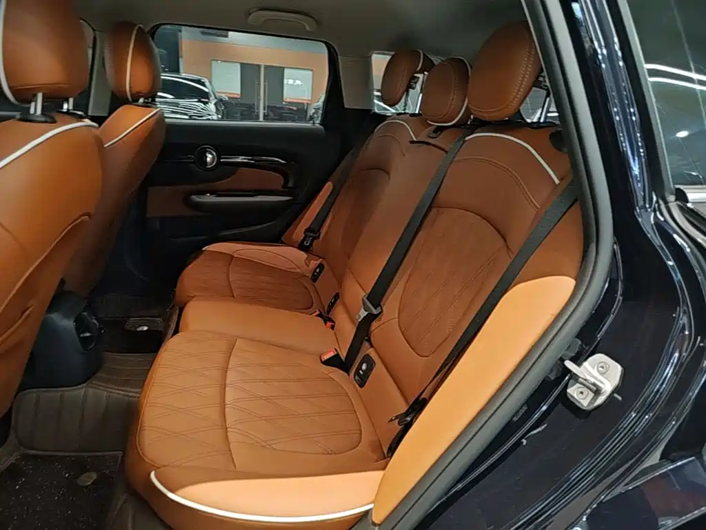 MINI Clubman 2021 — фото 17