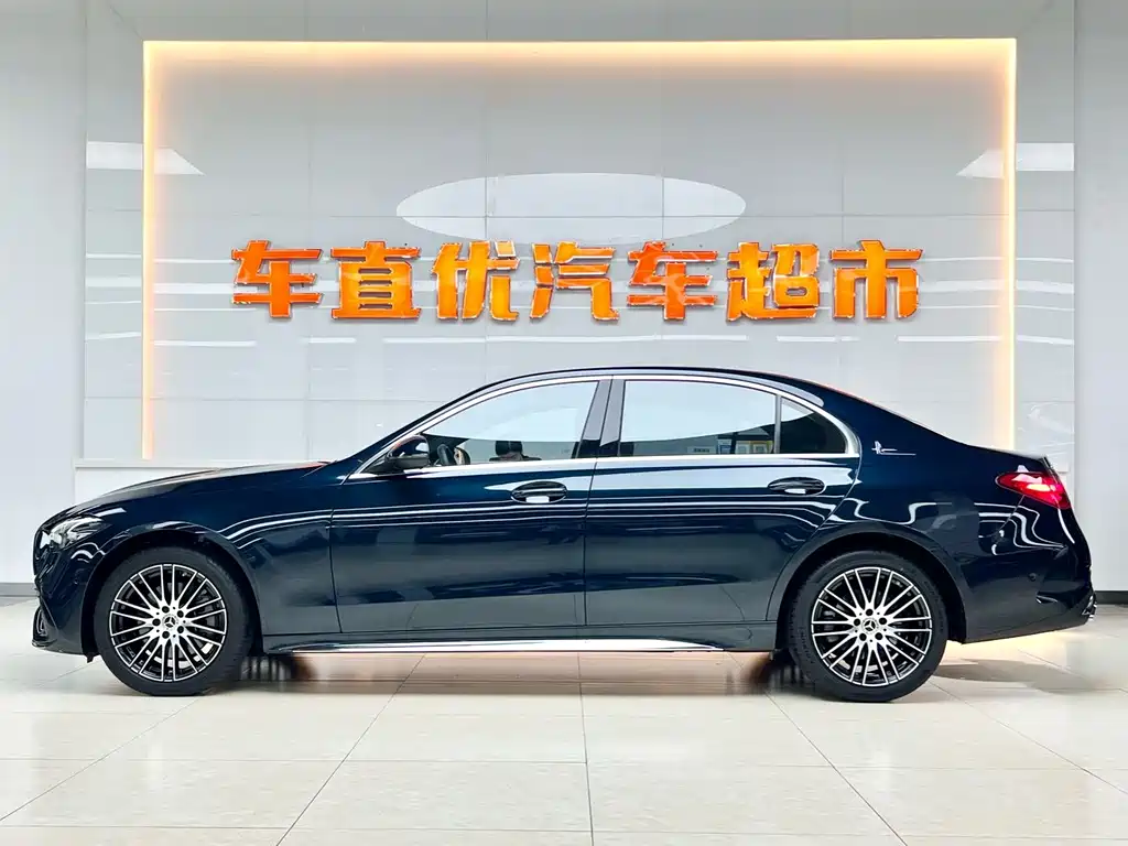 Mercedes-Benz C-Class 2023 — фото 4