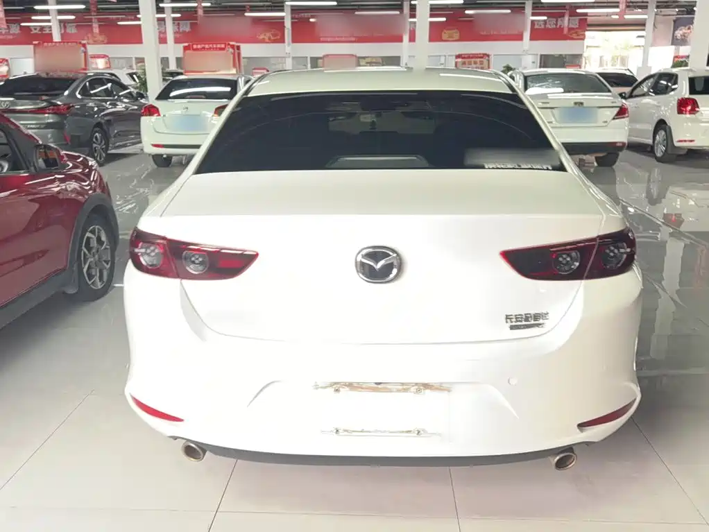 Mazda 3 Axela 2022