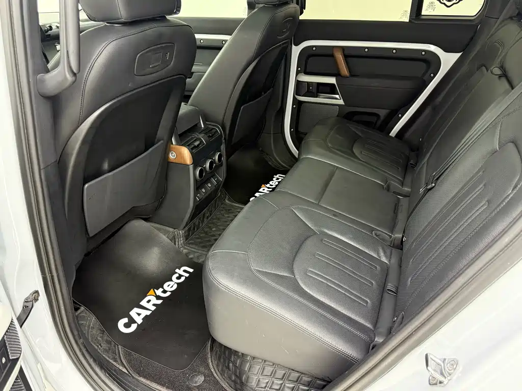 Land Rover Defender EV 2021 — фото 16