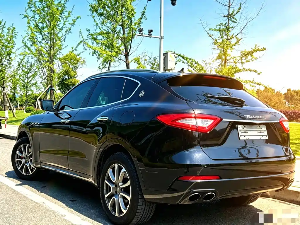 Maserati Levante 2016 — фото 10