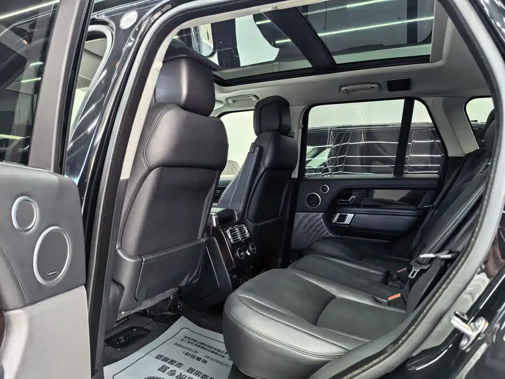 Land Rover Range Rover 2020 — фото 7