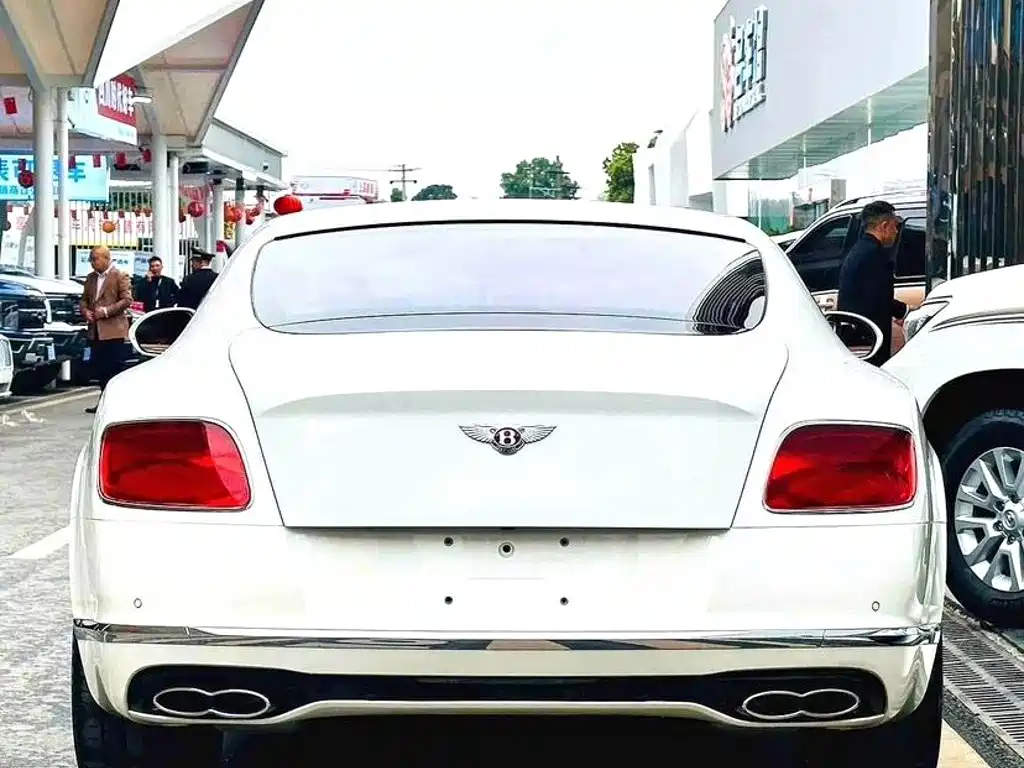 Bentley Continental 2015 — фото 11
