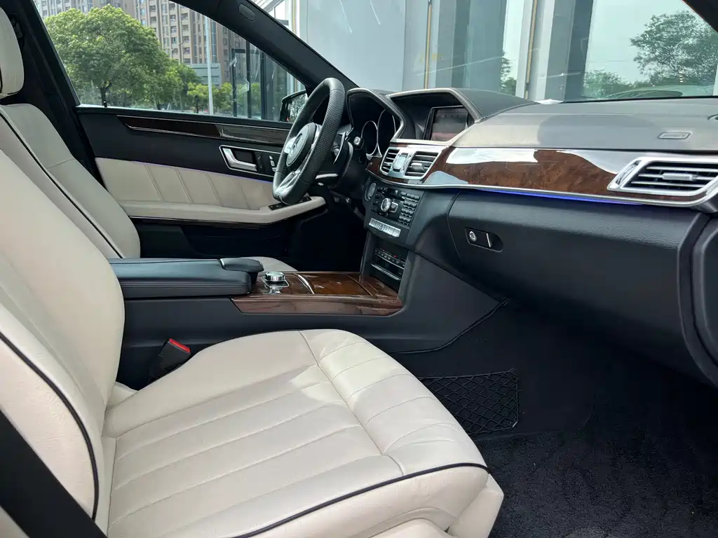 Mercedes-Benz E-Class 2014 — фото 20