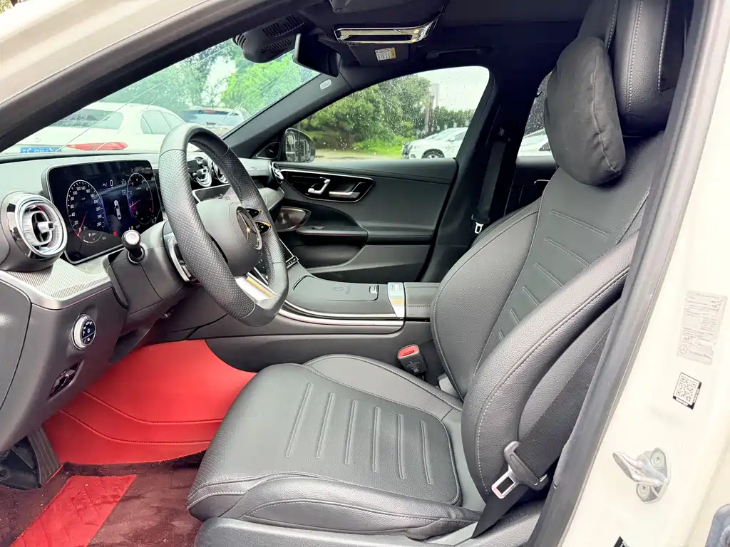 Mercedes-Benz C-Class 2023 — фото 10
