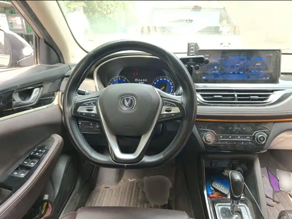 Changan Eado DT 2018 — фото 13