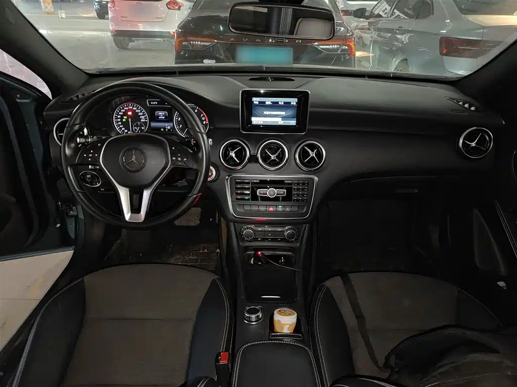 Mercedes-Benz A-Class 2015 — фото 6