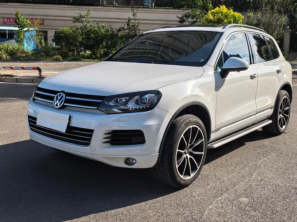 Volkswagen Touareg 2015 — фото 1