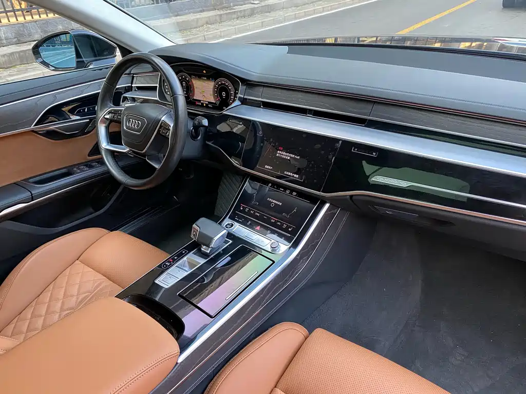 Audi A8 2023 — фото 20
