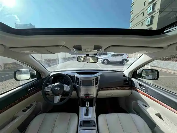 Subaru Outback 2010