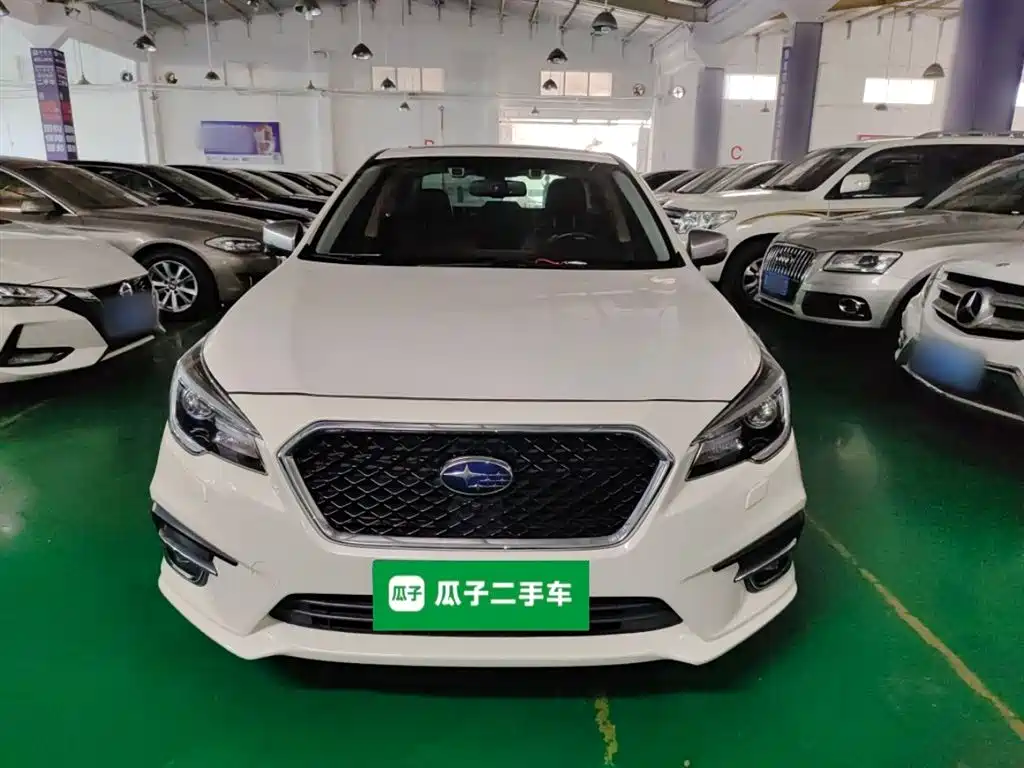 Subaru Legacy 2018 — фото 3