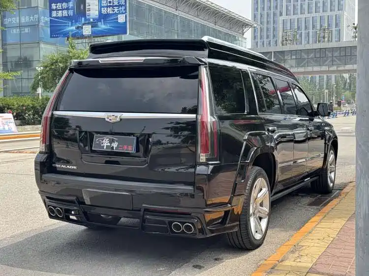 Cadillac Escalade 2017 — фото 3