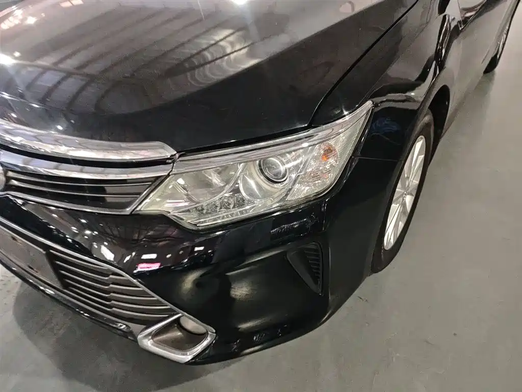 Toyota Camry 2015 — фото 18