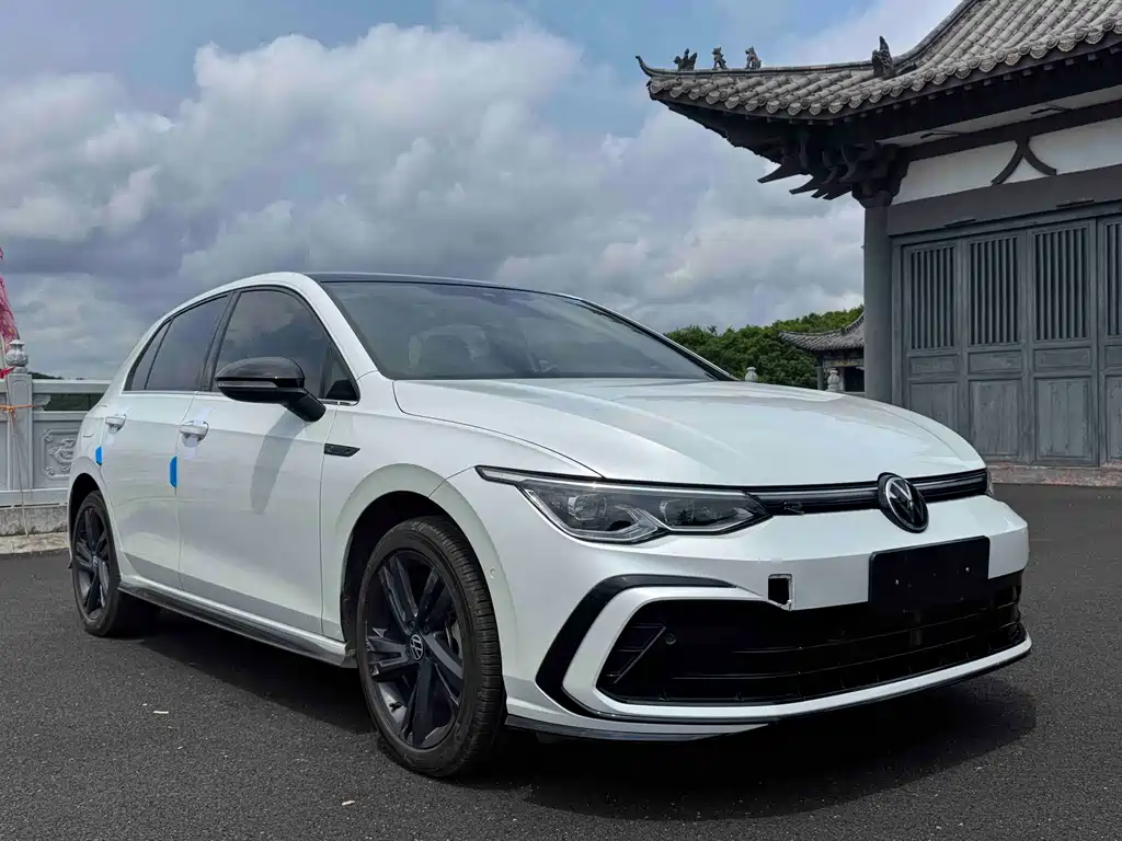Volkswagen Golf 2021