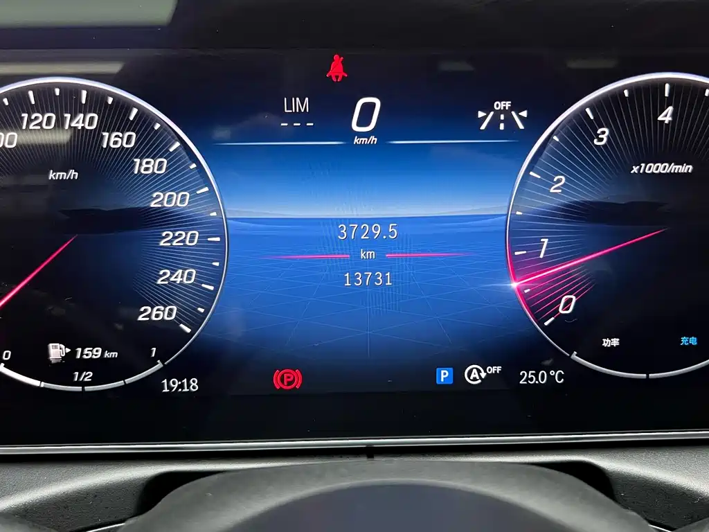 Mercedes-Benz C-Class 2023 — фото 15