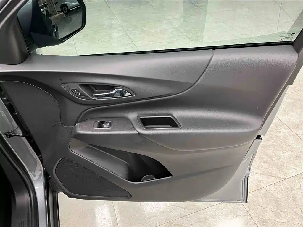 Chevrolet Equinox 2022 — фото 12