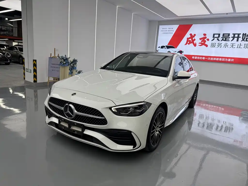Mercedes-Benz C-Class 2024 — фото 1