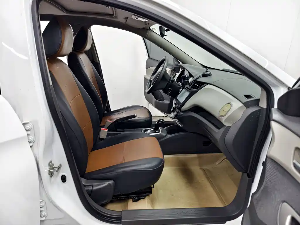Chevrolet Sail 2015 — фото 14