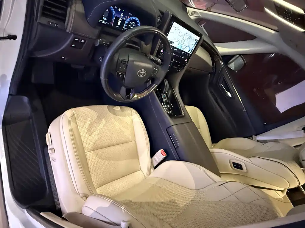 Toyota Alphard 2023 — фото 5