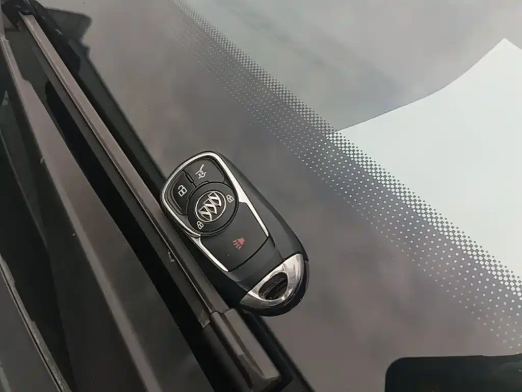 Buick Envision Plus 2016 — фото 9